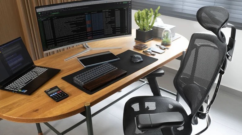 The NeueChair in an office