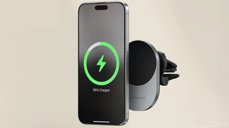 Satechi Qi2 wireless car charger with Apple iPhone