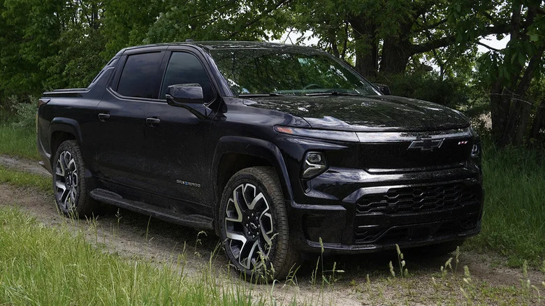 Chevrolet Silverado EV RST