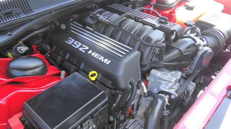 392 Hemi engine in Dodge Challenger