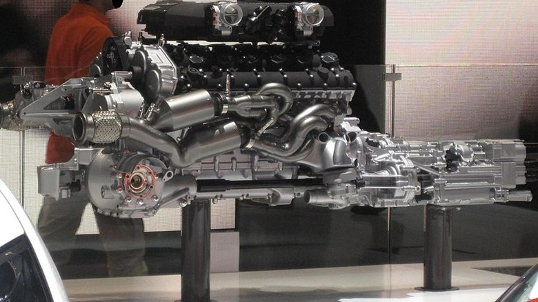 Lamborghini Aventador engine