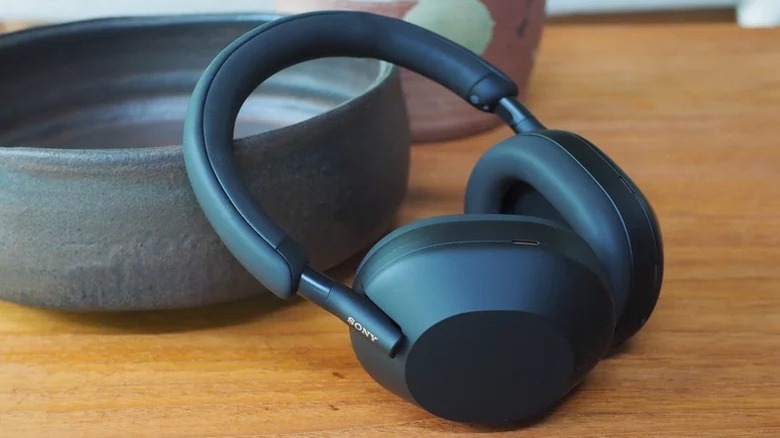 The Sony WH-1000XM5 wireless headphones.