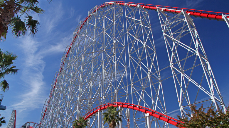 Steel Dragon 2000's track from below