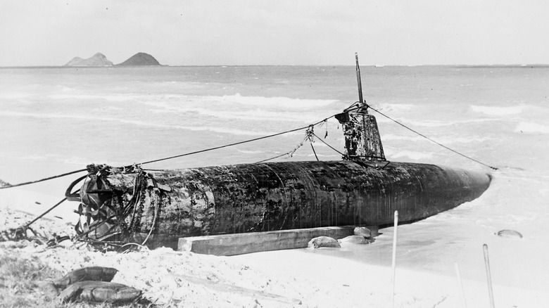 midget sub beached in hawaii