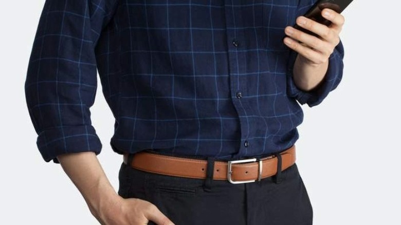 Person wearing a Welt belt