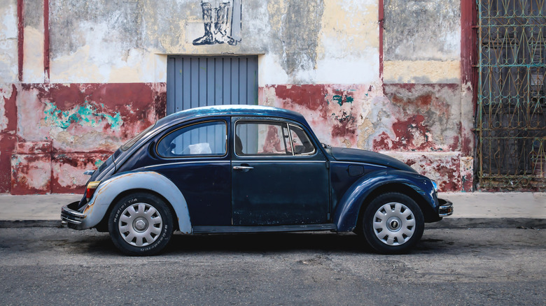 Volkswagen Beetle parked on a street in Mexico