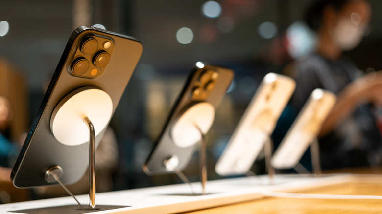 iPhones on display