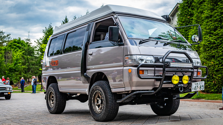 Mitsubishi Delica off-road van