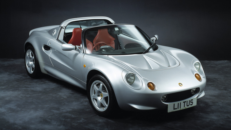 1998 Lotus Elise in silver