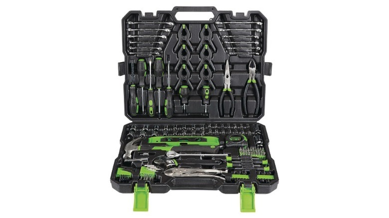 Pittsburgh 146-Piece Tool Set