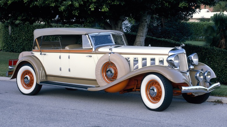 1933 Chrysler Imperial