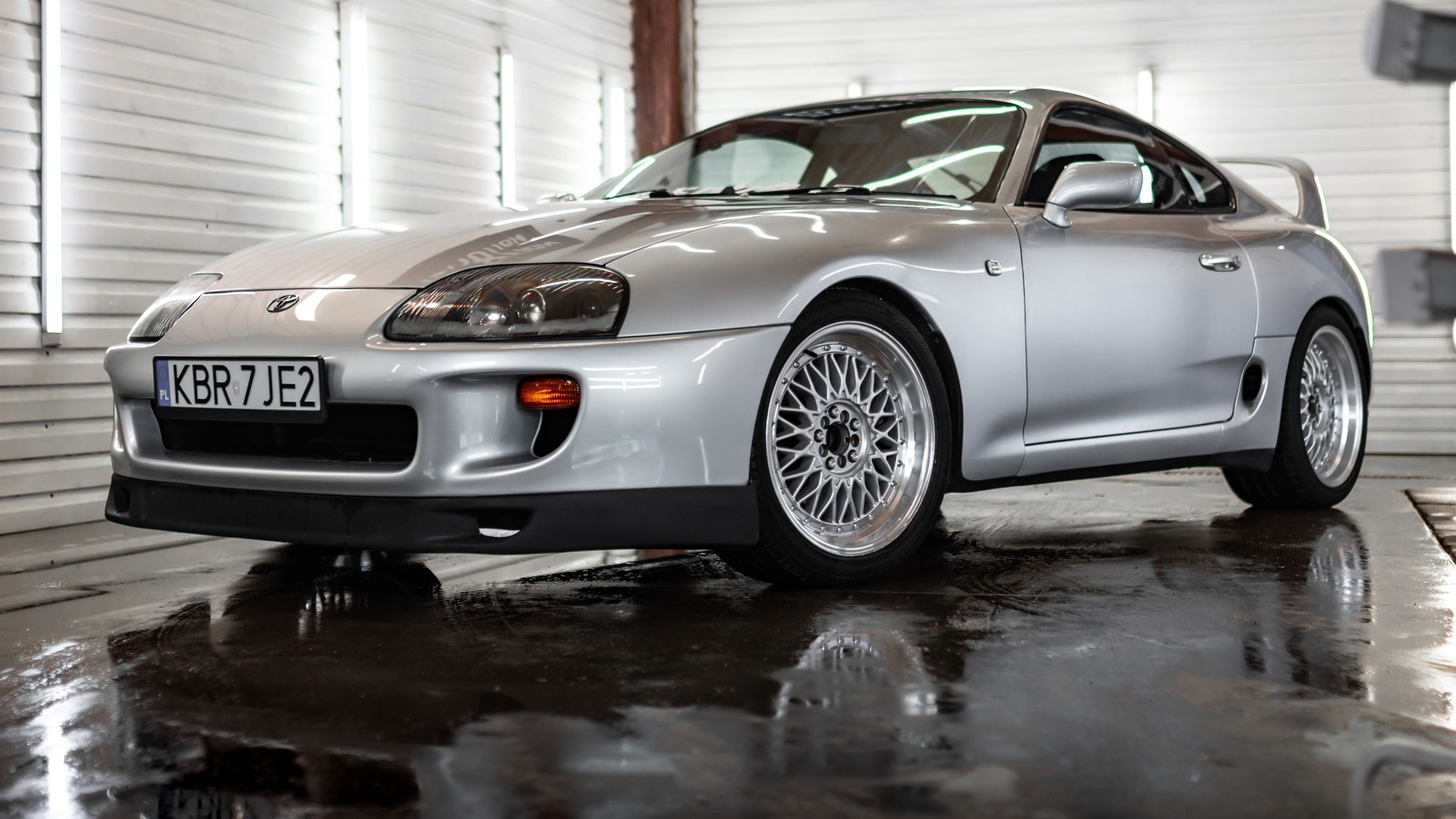 https://www.slashgear.com/img/gallery/12-facts-about-the-toyota-supra-mk4-only-hardcore-car-fans-know/l-intro-1678728053.jpg
