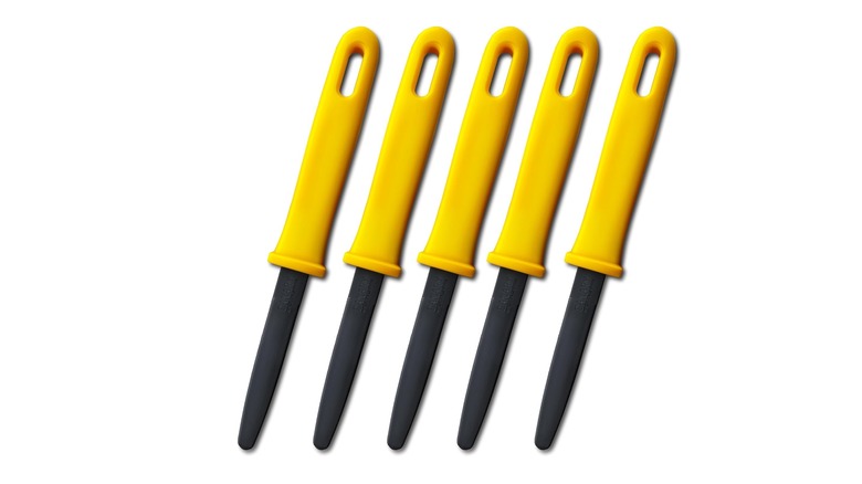 five canary knives