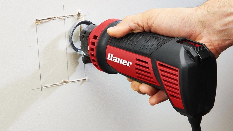 Bauer Cut-Out Tool