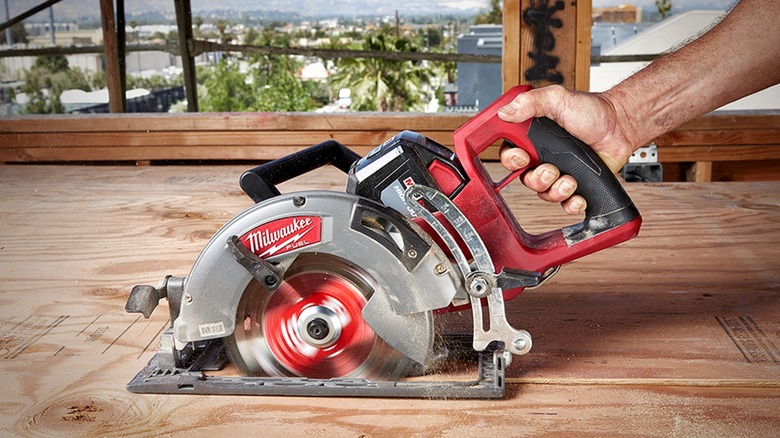 Milwaukee worm drive saw in action