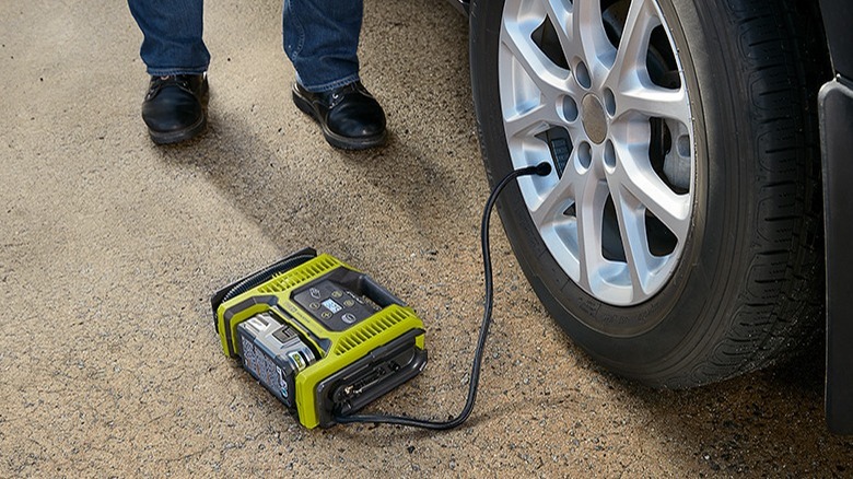 inflating a tire with the 18V One+ Dual Function Inflator/Deflator