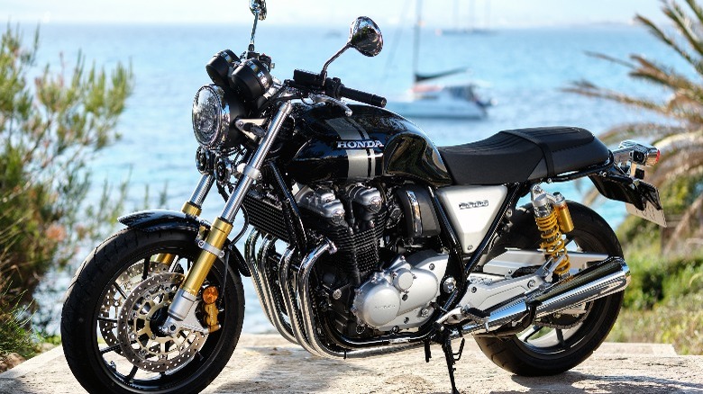 a black Honda CB1100