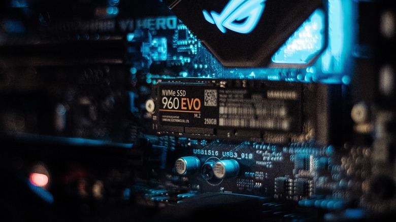 closeup of computer nvme m2 ssd 960 evo