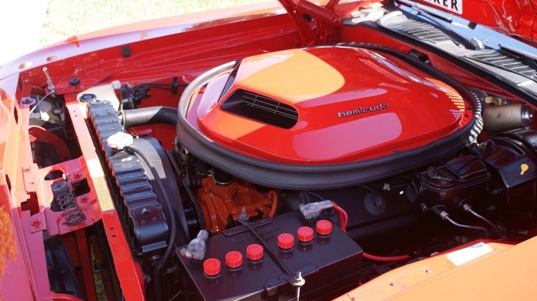 HEMI engine in a 1970 Plymouth Barracuda