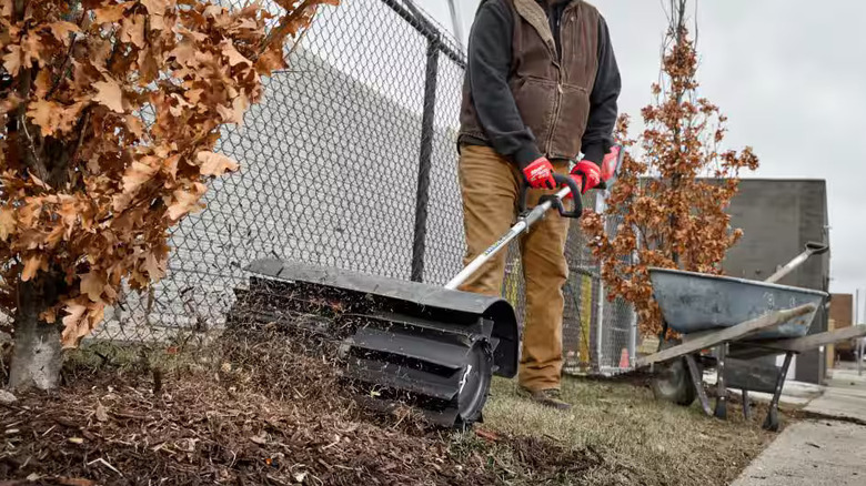 Milwaukee Rubber Broom