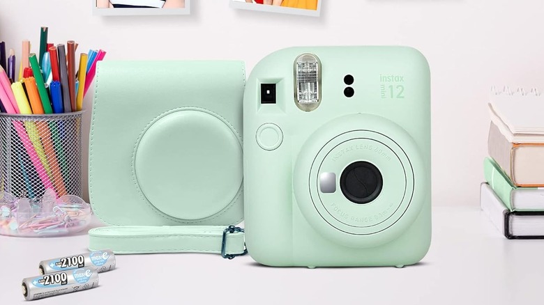 Fujifilm Instax Mini 12 Camera