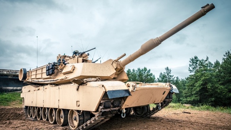 M1A2 Abrams tank