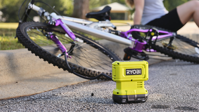 Ryobi 18V One+ High Pressure Digital Inflator Kit