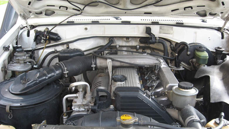 Toyota 1HZ diesel engine in Land Cruiser 70 Series