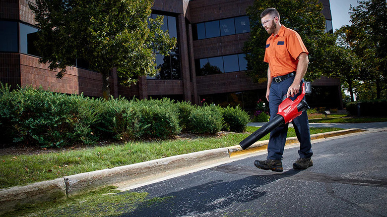 Milwaukee Leaf Blower