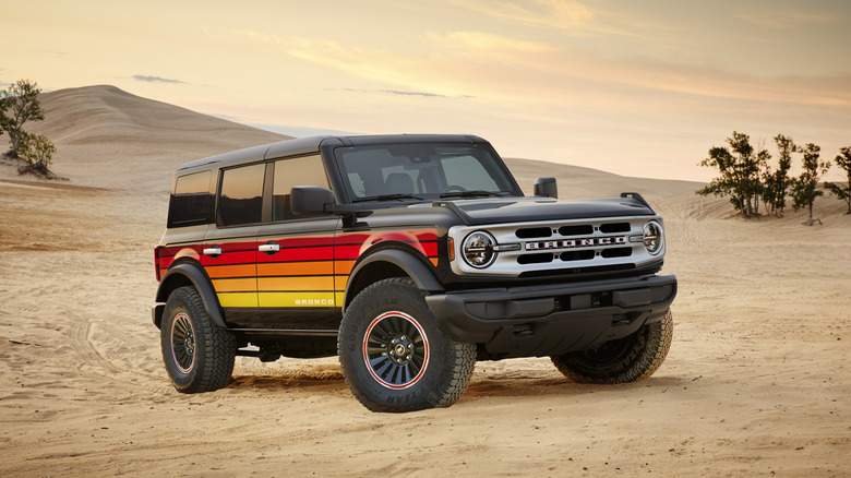 2025 Ford Bronco parked in the desert front 3/4 view