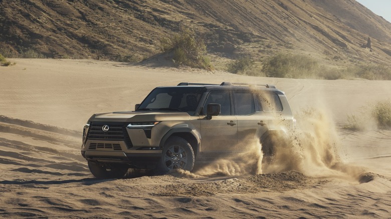 2025 Lexus GX550 Overtrail+ drifting on sand