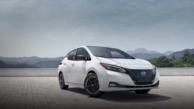 2025 Nissan LEAF