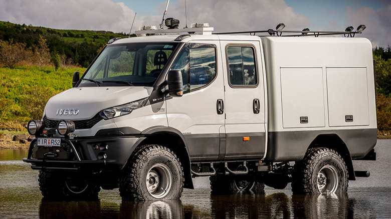 Iveco Daily Arctic Trucks in water