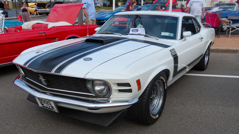 1969 Ford Mustang Boss 302 front 3/4 view from driver's side