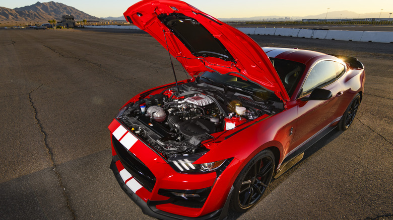 Ford Predator engine in red 2020 Ford Mustang GT500