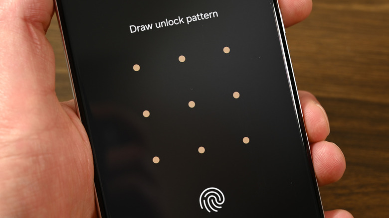 A pattern unlock on a Samsung phone