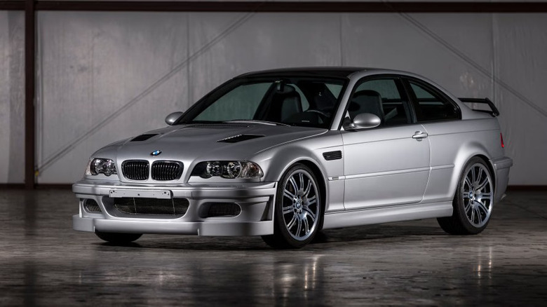 Silver metallic 2001 BMW M3 GTR Straßenversion