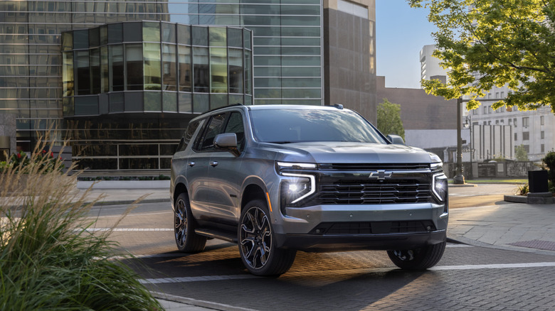 2025 Chevrolet Tahoe/ RST front 3/4 view