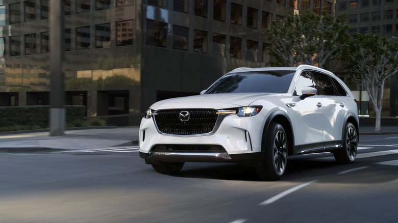 2025 Mazda CX-90 cornering front 3/4 view