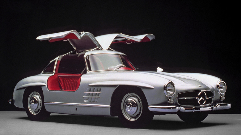 Mercedes-Benz 300 SL Gullwing studio photo front 3/4 from right side