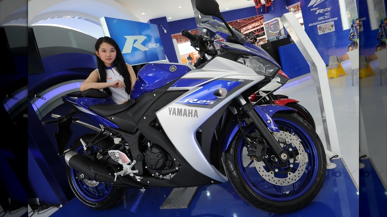 2014 Yamaha YZF-R25 at International Indonesia Motor Show in Jakarta