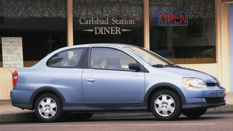 Toyota Echo Coupe side to front view