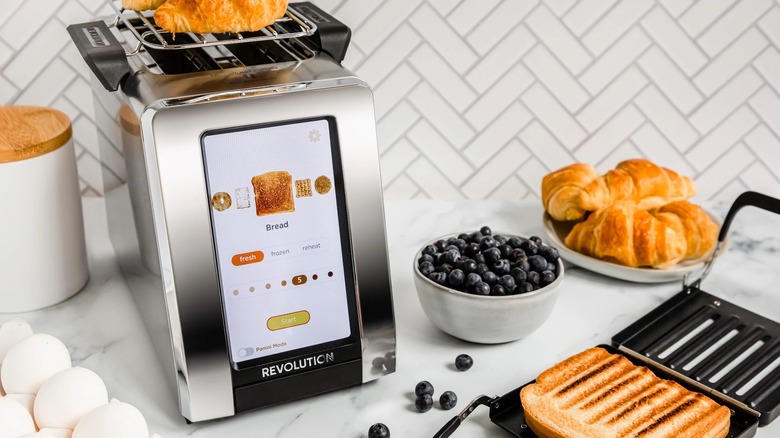 Revolution InstaGLO R180 Toaster