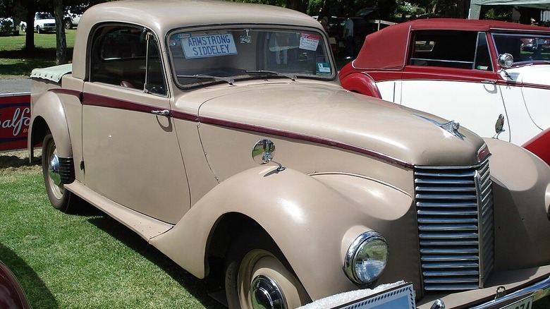 Beige Armstrong Siddeley Whitley 18 at car show