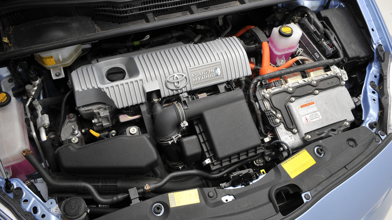 Toyota Prius Hybrid engine