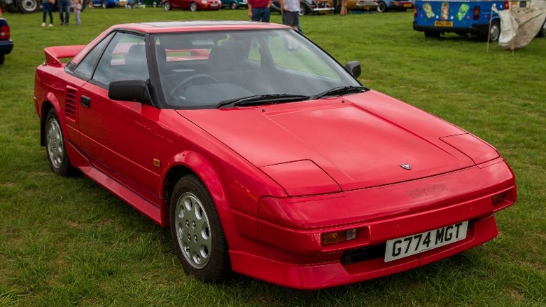 Red Toyota MR2