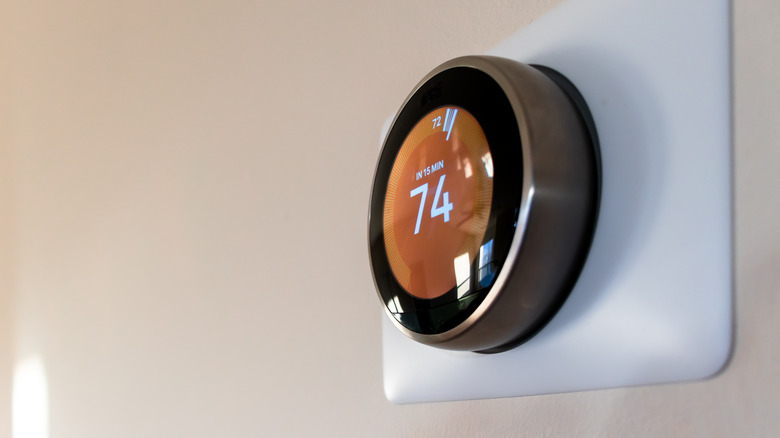 Smart thermostat user interface
