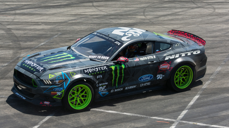 Ford Mustang RTR static shot