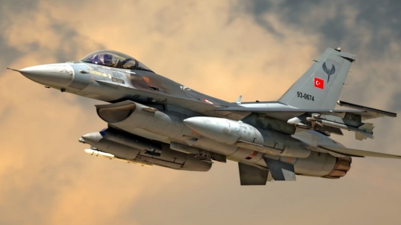 F-16 Fighting Falcon