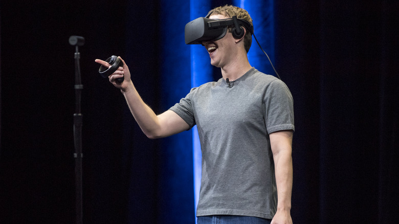 Mark Zuckerberg using the Oculus Rift headset in 2016